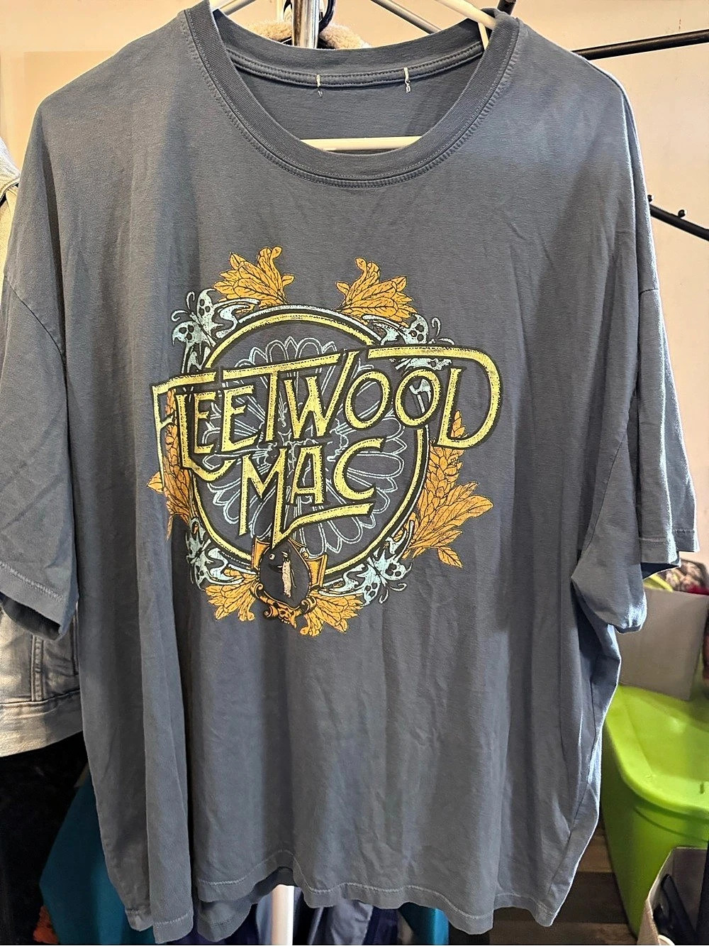 Daydreamer Fleetwood Mac 1973 Doodles Tee Graphic Tee in Gray